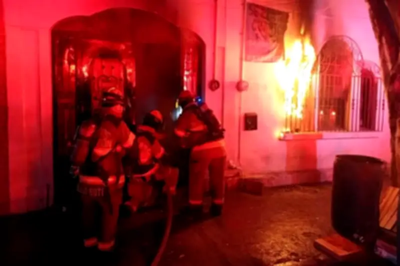 Incendio en vecindad de Monterrey obliga a evacuar a 9 personas