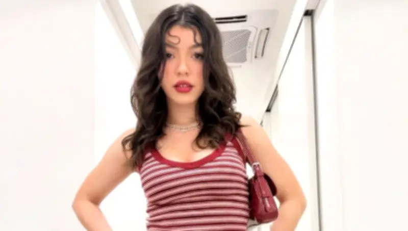 Influencer descubre infidelidad de su novio gracias a un sticker de WhatsApp