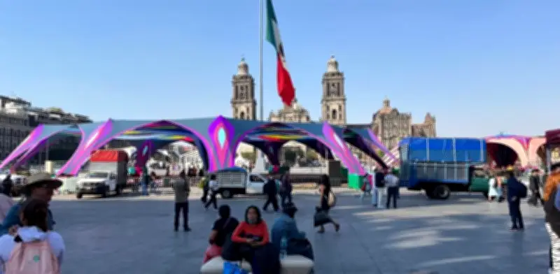 Instalan 'Jardín del Buen Amor' en el Zócalo con serenatas y cine gratuito