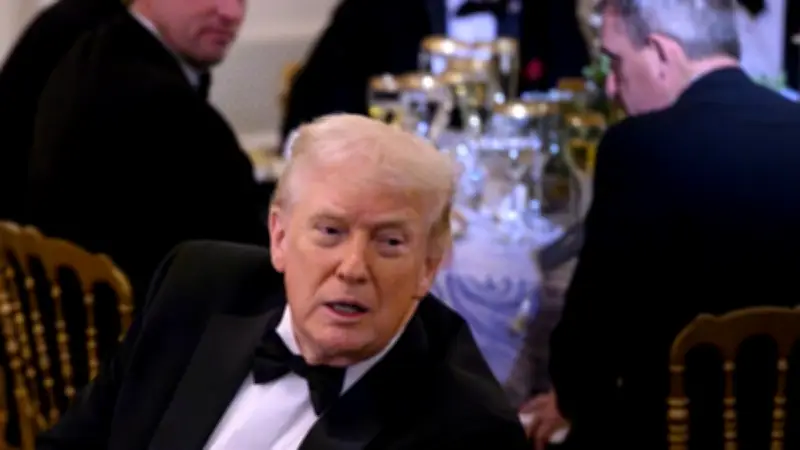 Intruso Armado Abatido Tras Ingresar a la Residencia de Trump en Mar-a-Lago, Florida