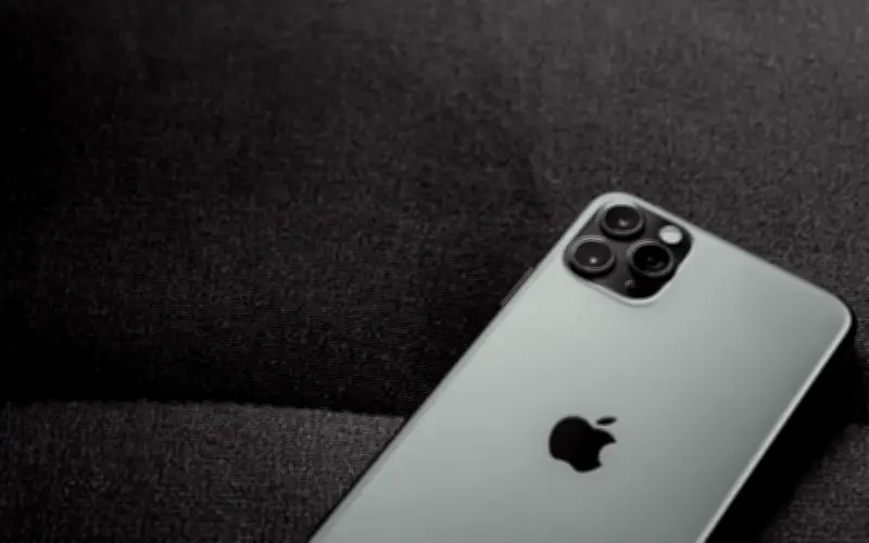 iPhone 18 Pro: Filtran detalles de su cámara frontal y posibles retrasos en lanzamiento