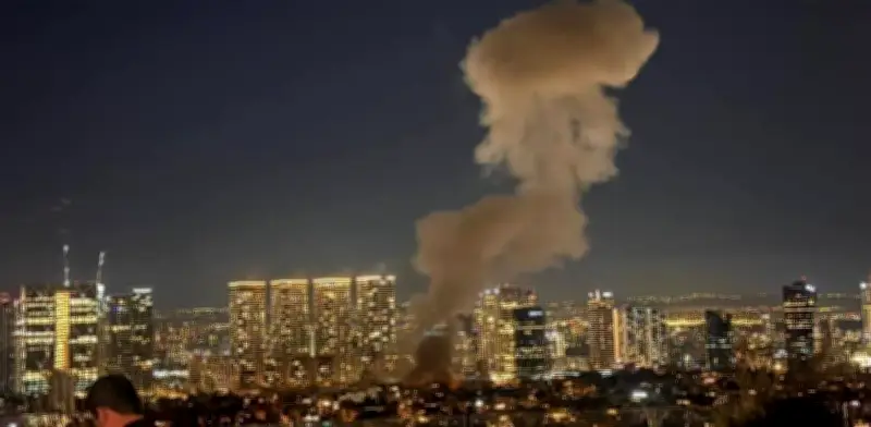 Irán lanza nueva ofensiva con misiles contra Israel tras muerte de líder supremo