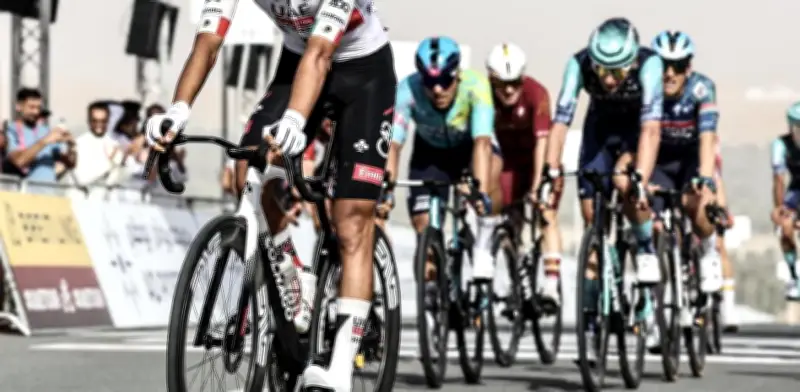 Isaac del Toro a 12 km de consolidar liderato en UAE Tour: Horarios y detalles de la Etapa 2