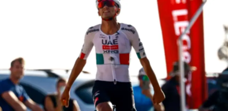 Isaac del Toro: El botín económico que ganará al conquistar el UAE Tour 2026