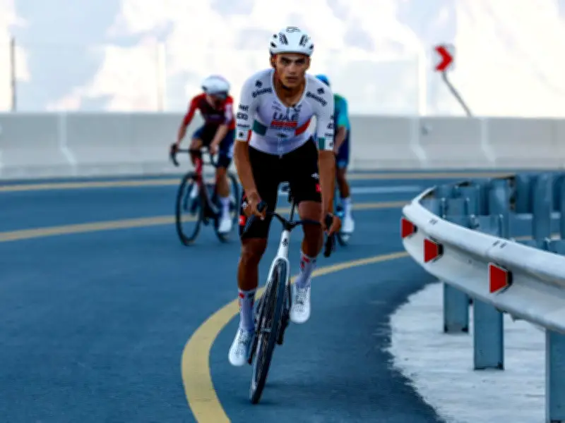 Isaac del Toro escala al segundo puesto mundial UCI tras victoria en UAE Tour