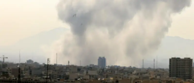 Israel lanza ataque aéreo sobre Teherán con apoyo de Estados Unidos