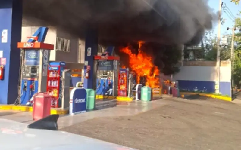 Jalisco en alerta: bloqueos y enfrentamientos armados contra fuerzas de seguridad