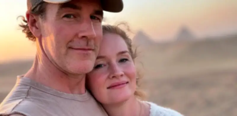 James Van Der Beek renovó votos con su esposa días antes de su fallecimiento