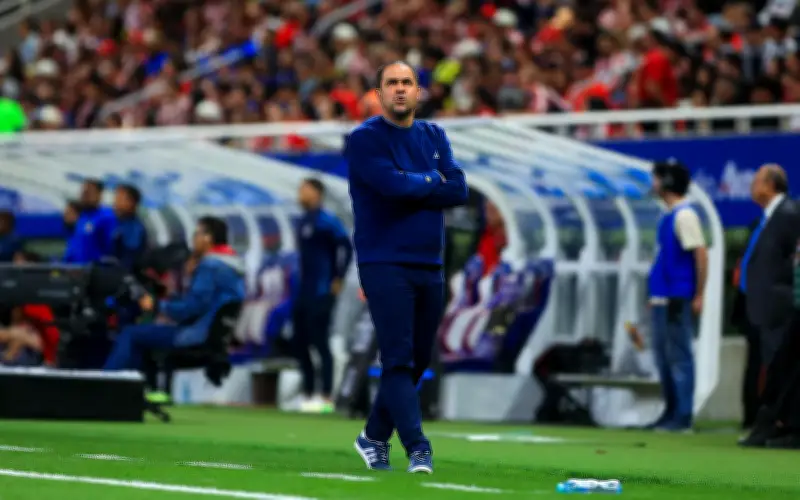 Jardine reconoce que el América está lejos de su mejor nivel tras caer ante Chivas