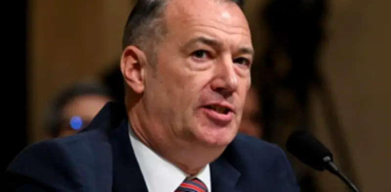 Jefe interino del ICE defiende gestión ante Congreso de EU pese a críticas y protestas