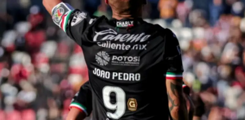 João Pedro responde con gol tras ser retenido por Atlético de San Luis en cierre de mercado