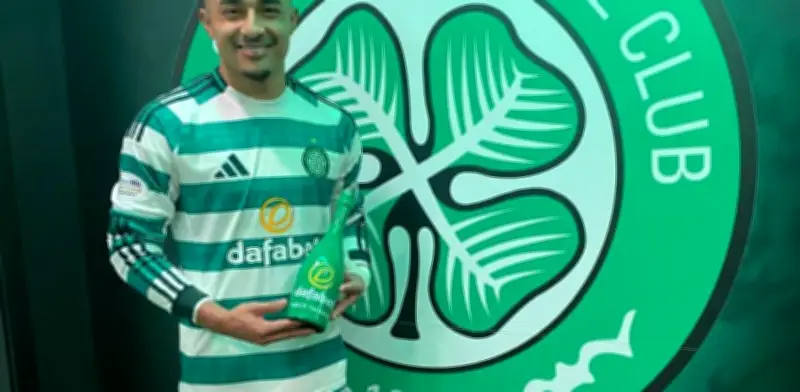 Julián Araujo vive momento épico con gol victorioso del Celtic en Escocia