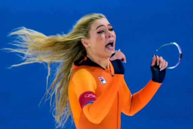 Jutta Leerdam, la velocista mediática, conquista el oro en patinaje de velocidad