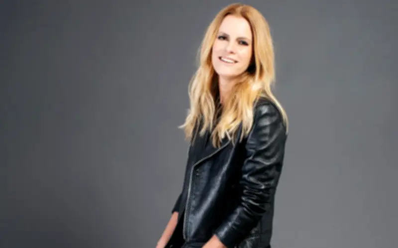 Karina Velasco presenta 'Musa del amor', un libro para sanar el corazón roto