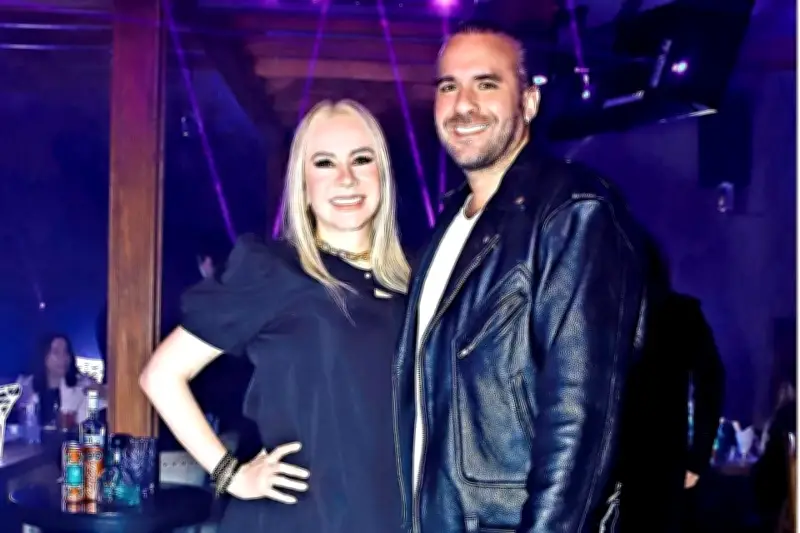 Kary Fernández celebra su cumpleaños rodeada de amigos en una íntima reunión