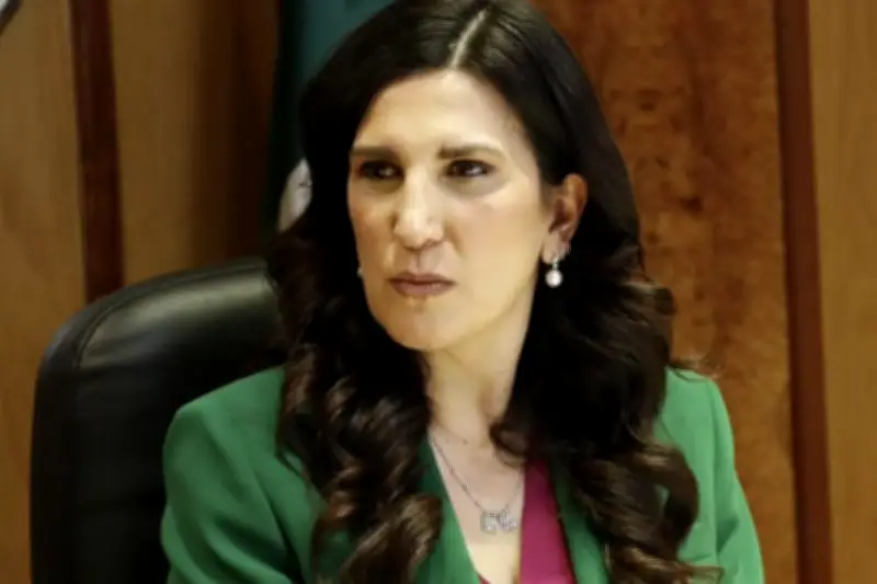 Kenia López acusa a Salomón Jara de obsesión por el poder en Oaxaca