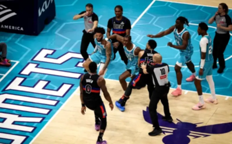 La NBA impone duras sanciones tras violenta pelea entre Pistons y Hornets