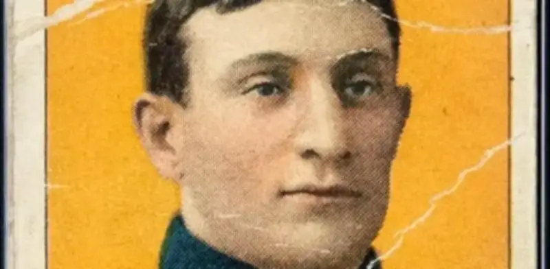 La tarjeta de béisbol Honus Wagner de 1909 se vende por 5.1 millones de dólares en subasta histórica
