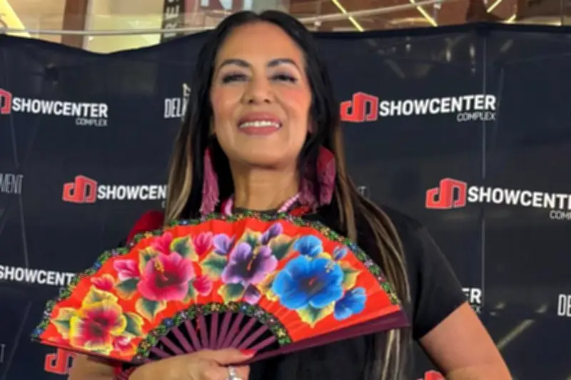 Lila Downs renace artísticamente con su nuevo álbum 'Un Beso'