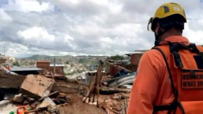 Lluvias récord en Brasil dejan al menos 20 muertos y miles de desplazados