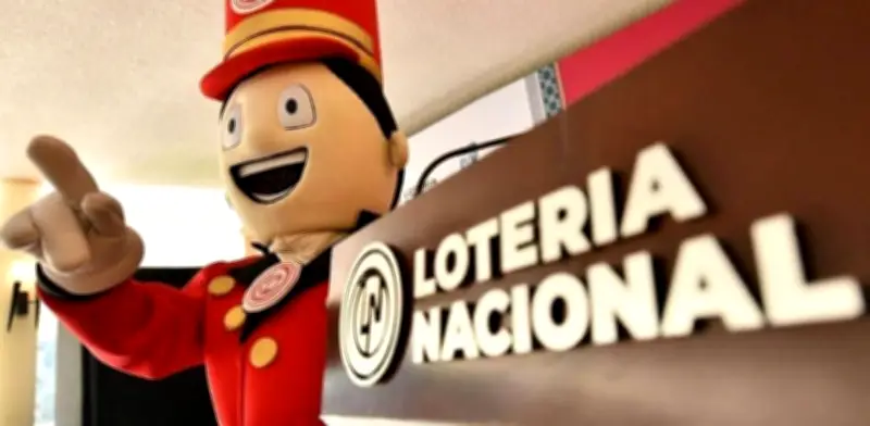 Lotería Nacional celebra el amor en el Monumento a la Revolución con sorteo especial