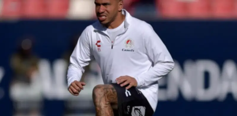 Lucas Esteves sufre golpe de calor en partido de Liga MX: Atlético San Luis vs Querétaro