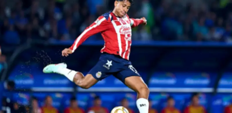 Luis Romo regresa a Chivas recuperado para enfrentar a Toluca en Liga MX