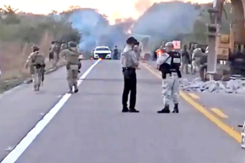 Marina despliega operativo aéreo y terrestre en Culiacán contra el crimen organizado