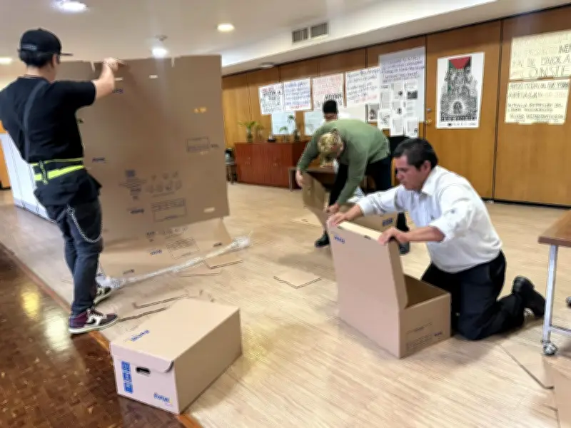 Marx Arriaga se mantiene en oficina de la SEP tras 80 horas sin notificación oficial de su destitución