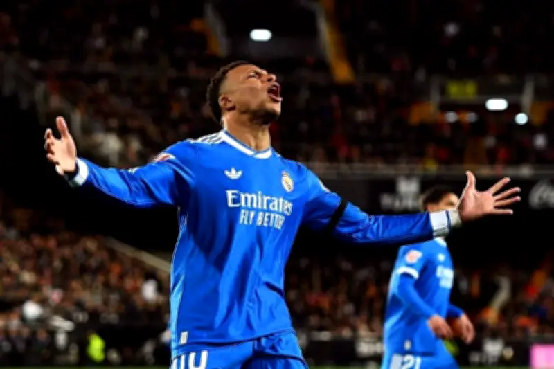 Mbappé se ausenta del entrenamiento y es duda para el duelo ante la Real Sociedad