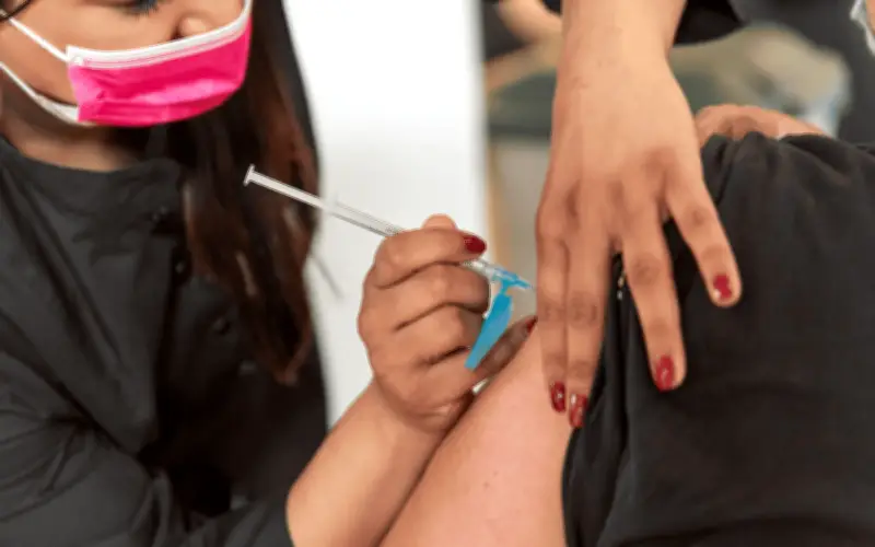 Módulos y horarios para vacunarse contra el sarampión en CDMX este 17 de febrero de 2026