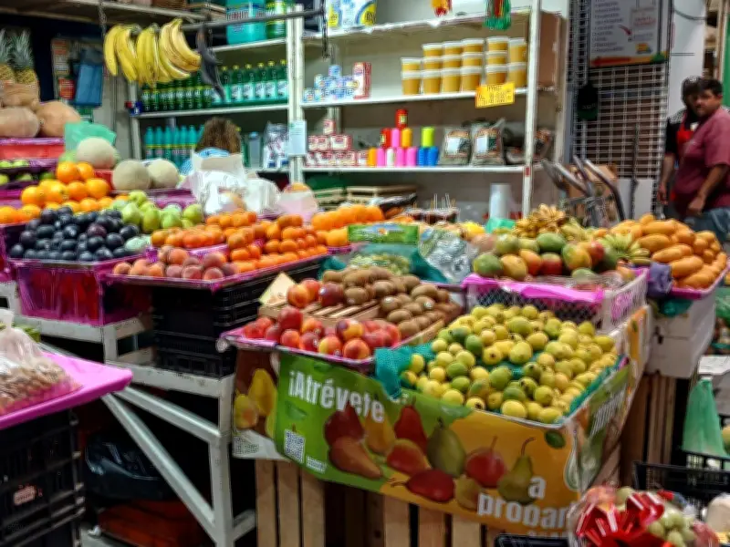 Mercado de Abastos recupera normalidad tras narcobloqueos, con 95% de locales abiertos