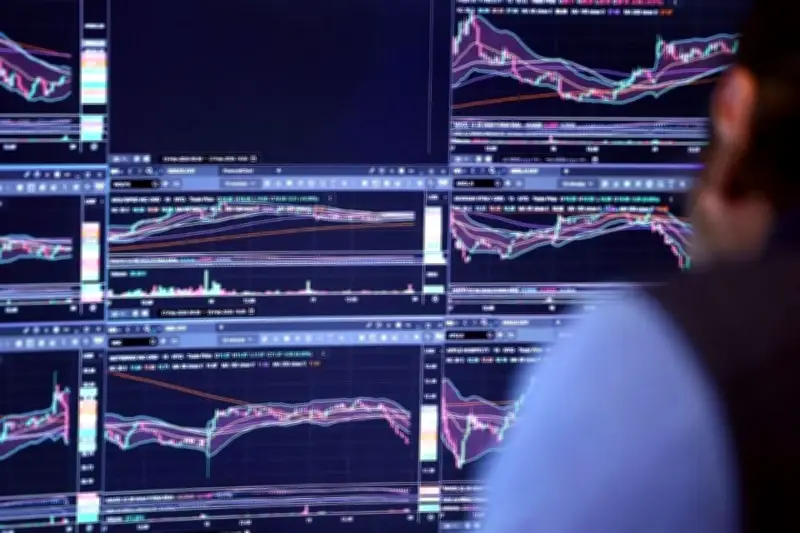 Mercados de Estados Unidos cierran con pérdidas superiores al 1%