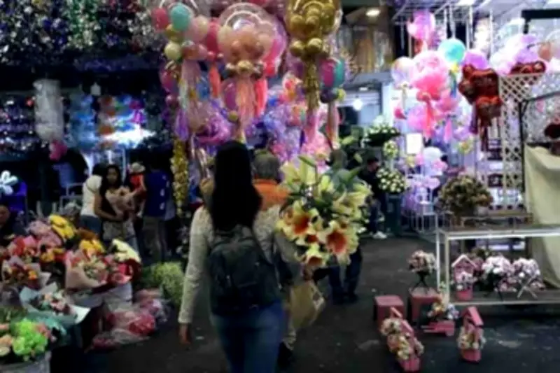 Metro CDMX pide no ingresar con globos metálicos el 14 de febrero por seguridad