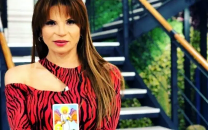 Mhoni Vidente Revela Cartas del Tarot para Cada Signo del 24 al 28 de Febrero