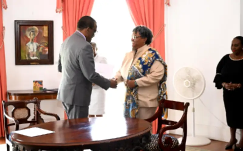 Mia Mottley jura por tercera vez como primera ministra de Barbados tras victoria electoral