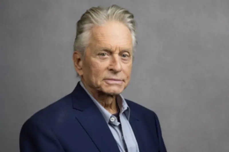 Michael Douglas revelará su vida sin filtros en nuevo libro autobiográfico