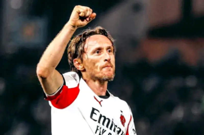 Modric lidera triunfo del Milan sobre Pisa y mantiene viva la lucha por el título