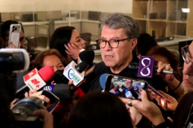 Monreal responde a Sansores: "Morena ya tiene bastantes conflictos internos"