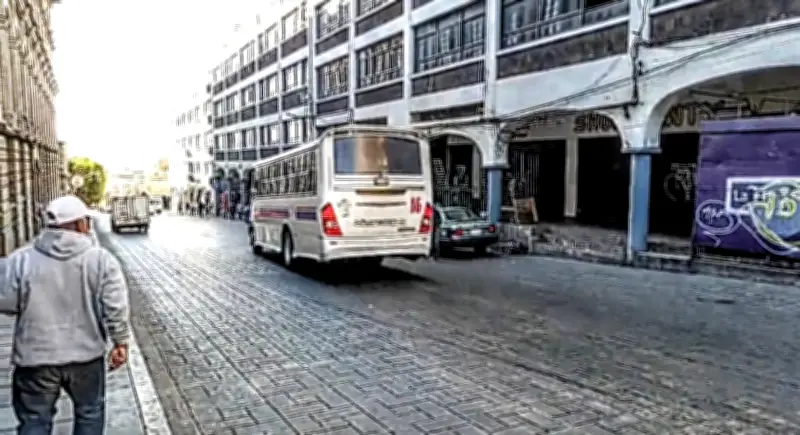 Morelos opera parcialmente tras violencia: escuelas cerradas y comercios afectados