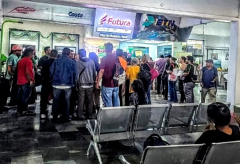 Morelos paraliza salidas de autobuses por bloqueos del CJNG en carreteras nacionales