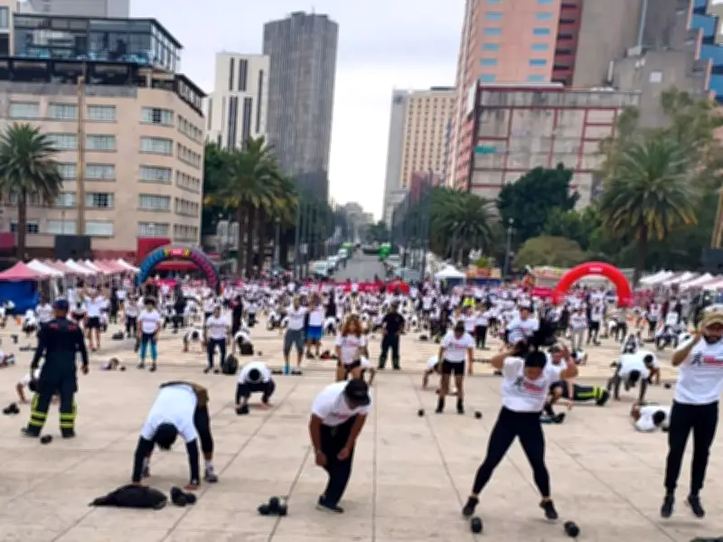 Más de 1,200 Personas se Unen al Mega Entrenamiento del Heroico Cuerpo de Bomberos en CDMX