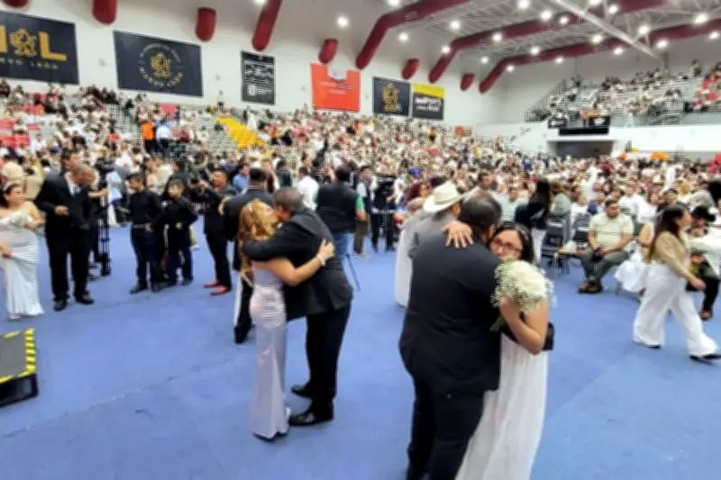 Más de 2,500 parejas unen sus vidas en histórica boda colectiva en México