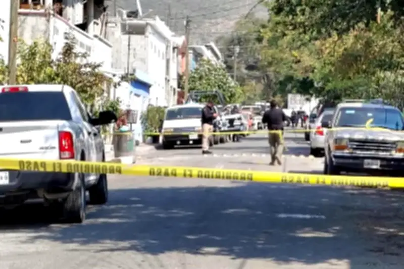 Mujer es baleada desde una motocicleta en ataque violento en la ciudad