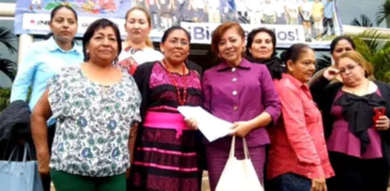 Mujeres demandan juicio político a presidenta del IEPCT por violar paridad de género