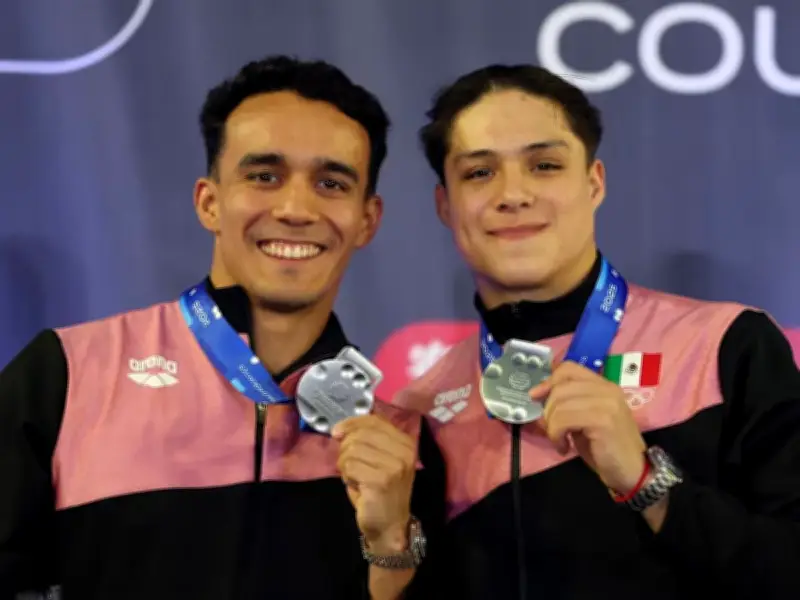 México celebra plata en Copa del Mundo de Clavados con Olvera y Celaya
