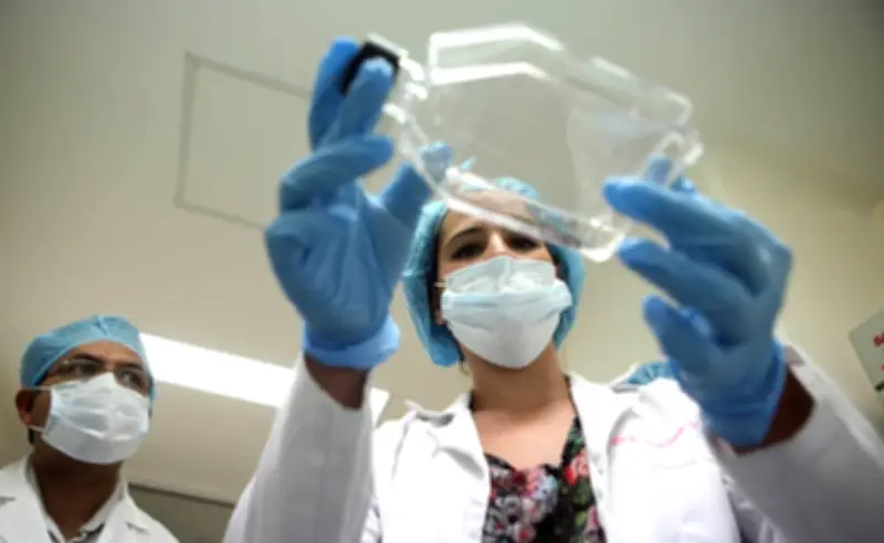 México tardaría 37 años en cerrar brecha de género en carreras STEM según IMCO