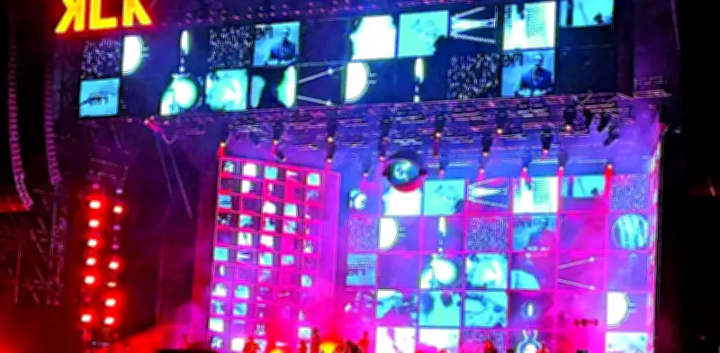 My Chemical Romance Resucita 'The Black Parade' en una Noche Distópica en México