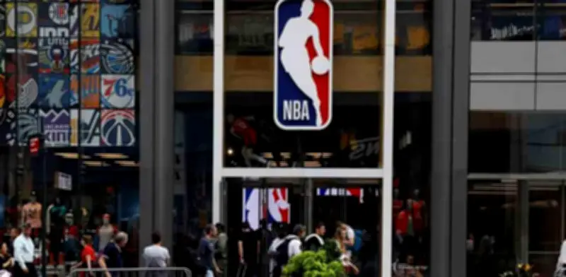 NBA fija el 31 de julio para reanudar temporada con 22 equipos en Orlando