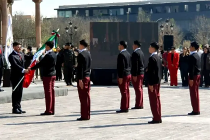 Nuevo León Conmemora el Día de la Bandera con Ceremonias Cívicas y Honores Patrios